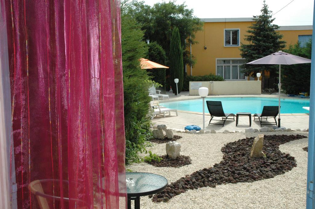 Hotel Logis La Cremaillere Montélimar Exterior foto